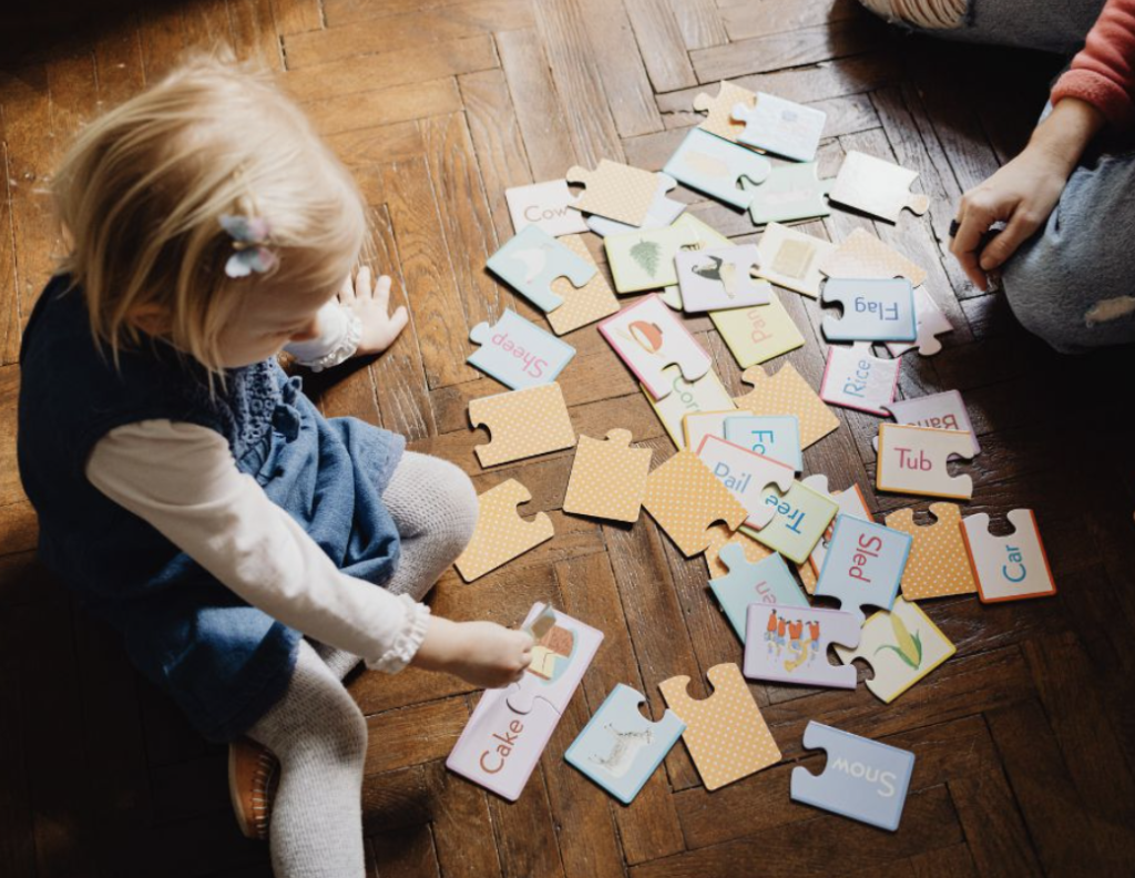 Multi colored word cards with words and their images on them for kids to learn reading quickly. 